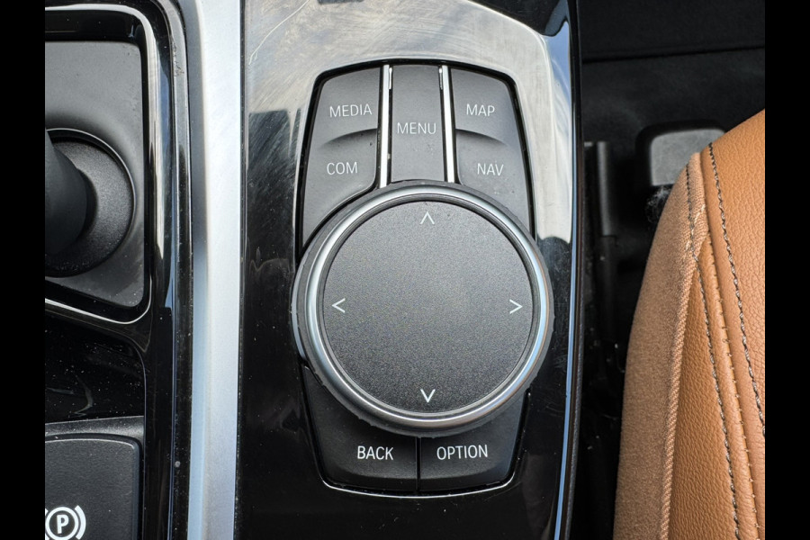 BMW X3 XDrive20i High Executive Pano Trekhaak clima Automaat Lederbekl 4WD