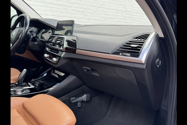 BMW X3 XDrive20i High Executive Pano Trekhaak clima Automaat Lederbekl 4WD