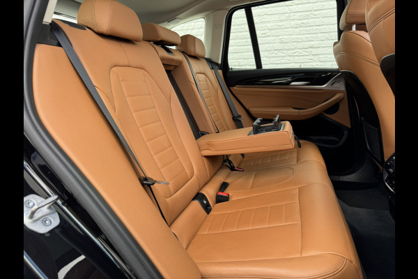 BMW X3 XDrive20i High Executive Pano Trekhaak clima Automaat Lederbekl 4WD