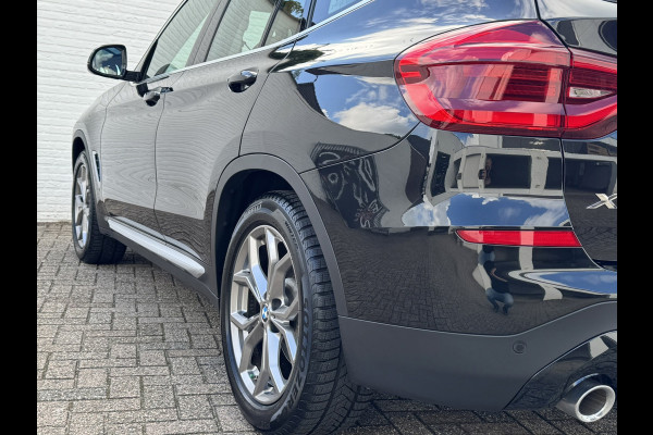 BMW X3 XDrive20i High Executive Pano Trekhaak clima Automaat Lederbekl 4WD