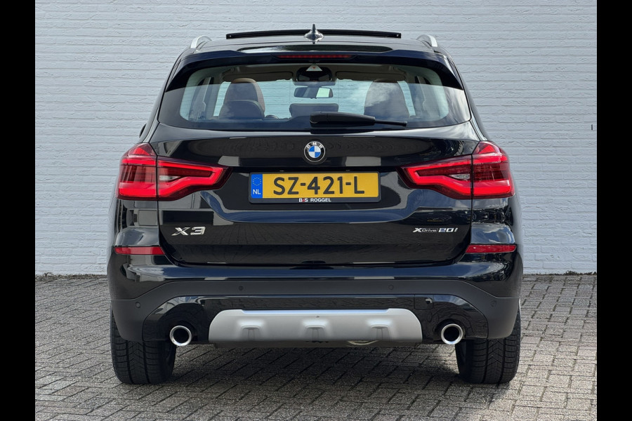 BMW X3 XDrive20i High Executive Pano Trekhaak clima Automaat Lederbekl 4WD