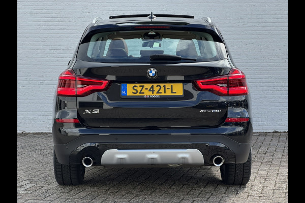 BMW X3 XDrive20i High Executive Pano Trekhaak clima Automaat Lederbekl 4WD
