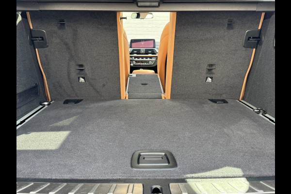 BMW X3 XDrive20i High Executive Pano Trekhaak clima Automaat Lederbekl 4WD