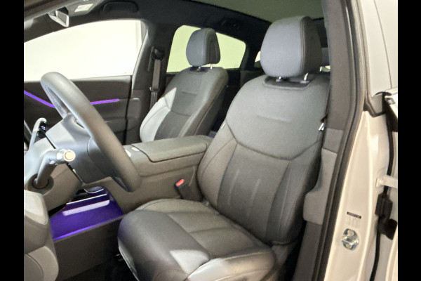 XPeng G6 RWD Standard Range 68.5 kWh Premium interieur met elektr. stoelen en nappa leer
