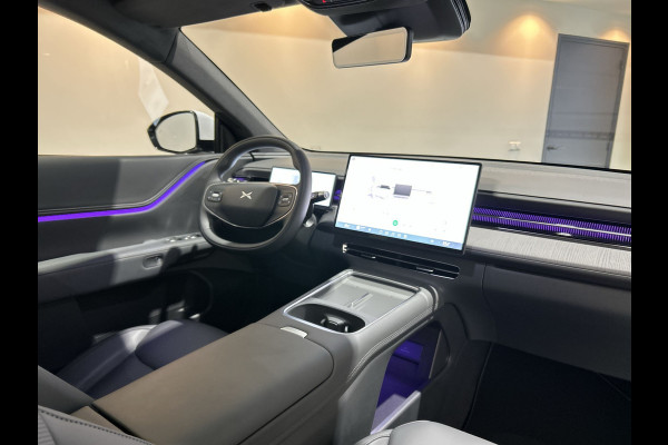 XPeng G6 RWD Standard Range 68.5 kWh Premium interieur met elektr. stoelen en nappa leer