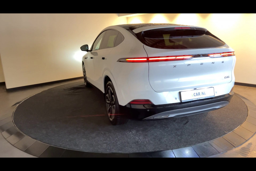 XPeng G6 RWD Standard Range 68.5 kWh Premium interieur met elektr. stoelen en nappa leer