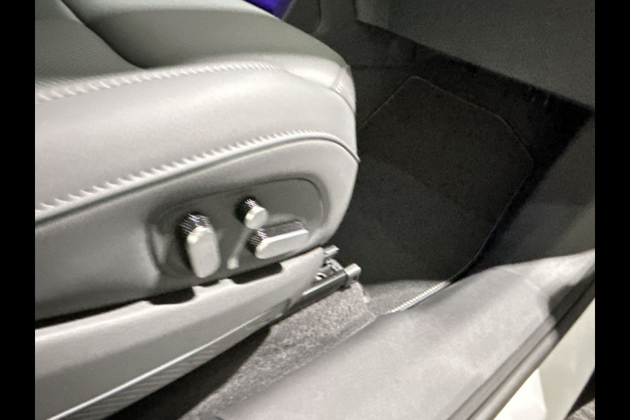 XPeng G6 RWD Standard Range 68.5 kWh Premium interieur met elektr. stoelen en nappa leer
