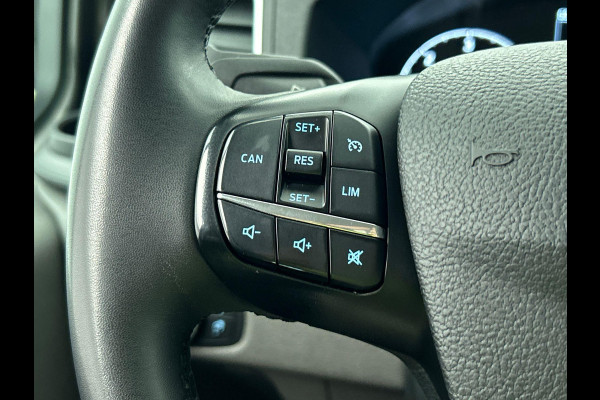 Ford Transit Custom 300 2.0 TDCI L2H1 Limited Dubbele Cabine Navigatie Airco 2 Schuifdeuren Trekhaak Parkeersensoren Apple Carplay Android auto  DAB