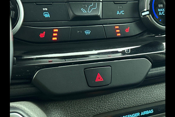 Ford Transit Custom 300 2.0 TDCI L2H1 Limited Dubbele Cabine Navigatie Airco 2 Schuifdeuren Trekhaak Parkeersensoren Apple Carplay Android auto  DAB