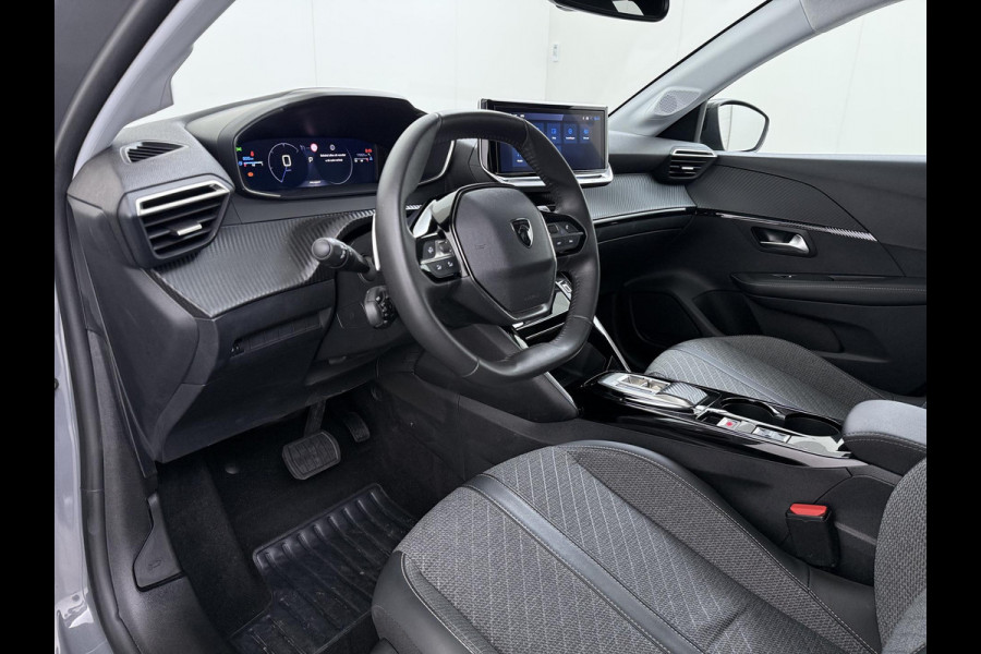 Peugeot 208 1.2 Hybrid 110 e-DCS6 Allure VAN: 23.900,- VOOR: 20.877,- UW WKVOORDEEL: 3.023,- | FABRIEKSGARANTIE t/m 03-2027 | TOPSTAAT! | KEYLESS ENTRY | APPLE CARPLAY-ANDROID AUTO| PARKEERSENSOREN VOOR EN ACHTER |