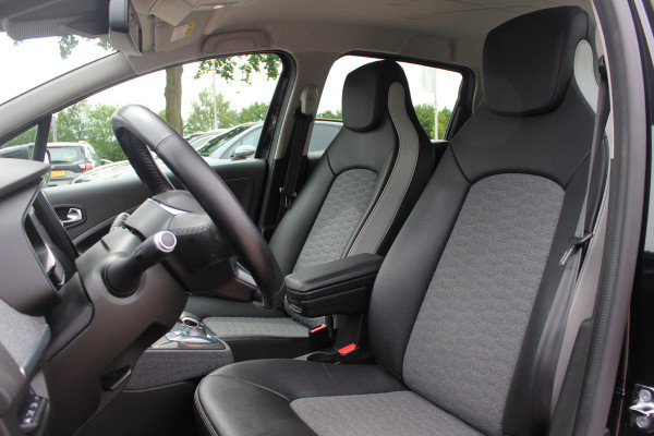 Renault ZOE R135 Intens 52 kWh / SoH 89,5% / Snelladen / Camera / CarPlay / Warmtepomp / Keyless / 16'' / Half leder / Dodehoek / Stuur+Stoelverwarming / DAB / Cruise Control