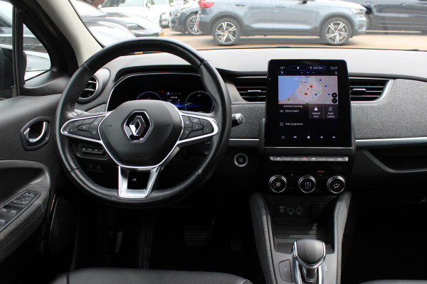 Renault ZOE R135 Intens 52 kWh / SoH 89,5% / Snelladen / Camera / CarPlay / Warmtepomp / Keyless / 16'' / Half leder / Dodehoek / Stuur+Stoelverwarming / DAB / Cruise Control