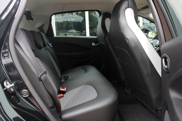Renault ZOE R135 Intens 52 kWh / SoH 89,5% / Snelladen / Camera / CarPlay / Warmtepomp / Keyless / 16'' / Half leder / Dodehoek / Stuur+Stoelverwarming / DAB / Cruise Control