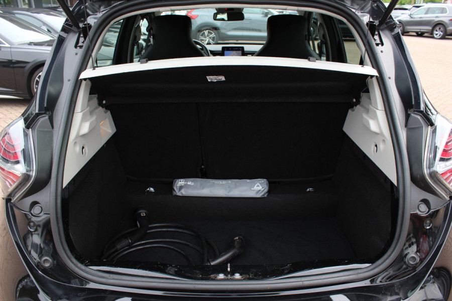 Renault ZOE R135 Intens 52 kWh / SoH 89,5% / Snelladen / Camera / CarPlay / Warmtepomp / Keyless / 16'' / Half leder / Dodehoek / Stuur+Stoelverwarming / DAB / Cruise Control