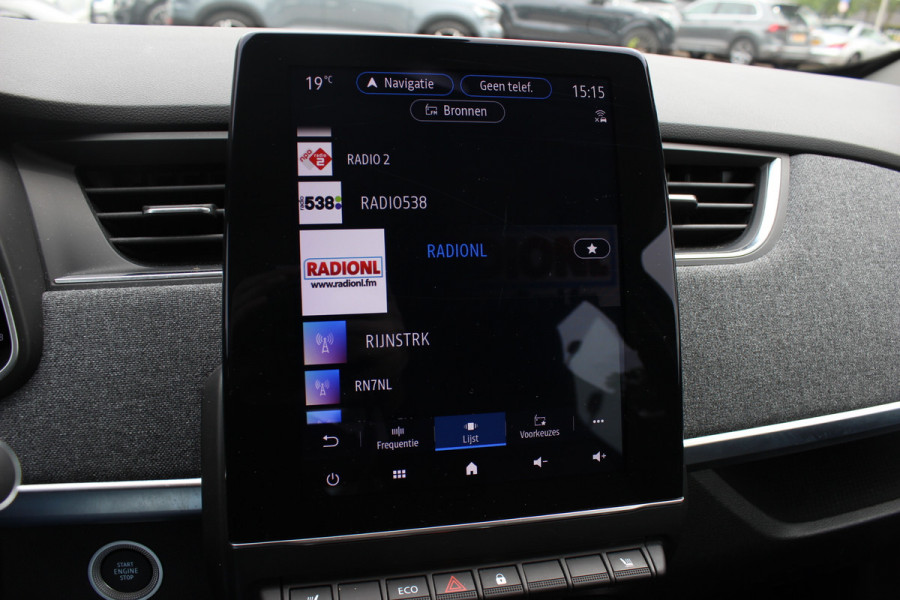 Renault ZOE R135 Intens 52 kWh / SoH 89,5% / Snelladen / Camera / CarPlay / Warmtepomp / Keyless / 16'' / Half leder / Dodehoek / Stuur+Stoelverwarming / DAB / Cruise Control
