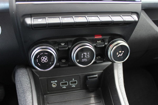 Renault ZOE R135 Intens 52 kWh / SoH 89,5% / Snelladen / Camera / CarPlay / Warmtepomp / Keyless / 16'' / Half leder / Dodehoek / Stuur+Stoelverwarming / DAB / Cruise Control