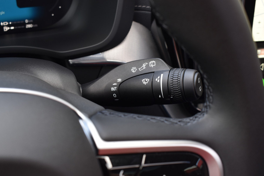 Volvo XC60 T6 350PK AWD Ultra Black Edition | BLIS | HUD | Panodak | Stoelverwarm Voor/Achter | Adapt. Cruise | H&K