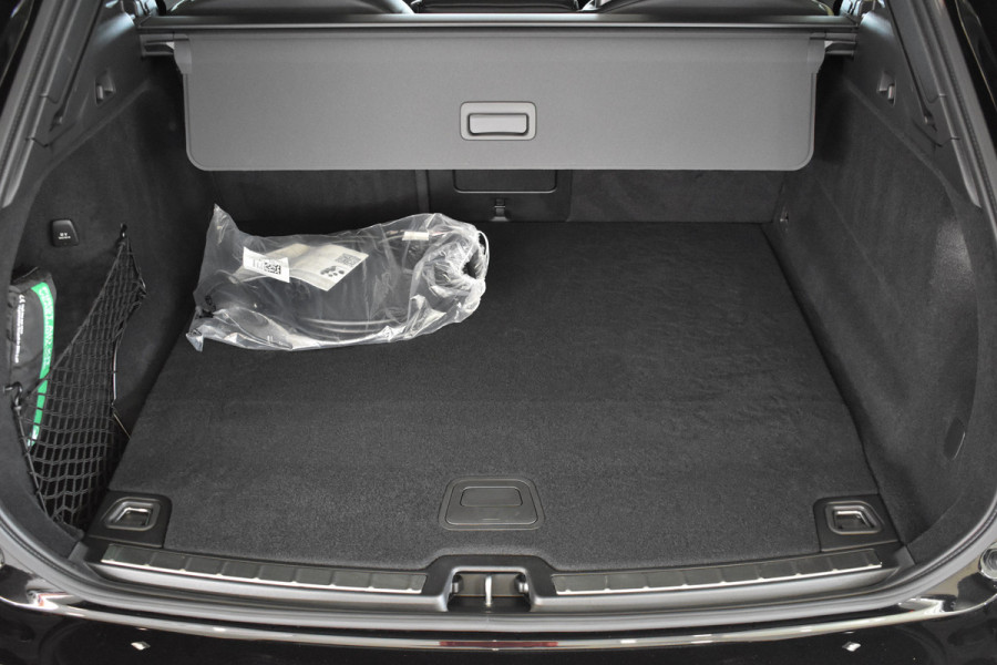 Volvo XC60 T6 350PK AWD Ultra Black Edition | BLIS | HUD | Panodak | Stoelverwarm Voor/Achter | Adapt. Cruise | H&K