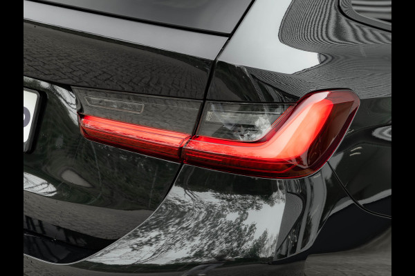 BMW 3 Serie Touring 330e xDrive M-Sport - Long Range - Pano - Driving Ass Prof - Trekhaak - Head-up