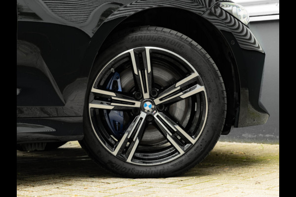 BMW 3 Serie Touring 330e xDrive M-Sport - Long Range - Pano - Driving Ass Prof - Trekhaak - Head-up