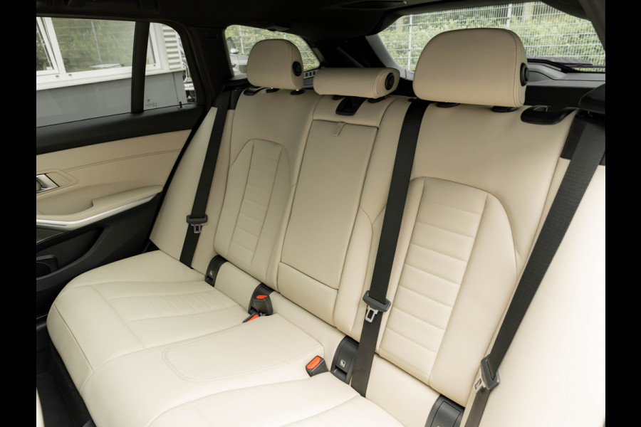 BMW 3 Serie Touring 330e xDrive M-Sport - Long Range - Pano - Driving Ass Prof - Trekhaak - Head-up