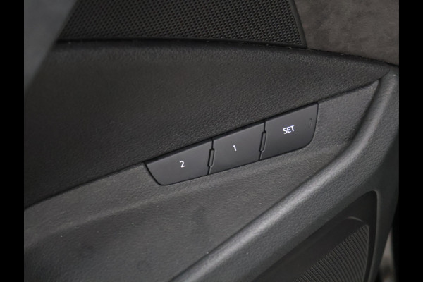 Audi e-tron e-tron 55 quattro advanced 95 kWh Sport [ADAPTIVE CRUISE, TREKHAAK AFNEEMBAAR, APPLE CARPLAY, ANDROID, MEMORY SEATS, CAMERA, VOL LEDER, STOELVERWARMING, CLIMATE, NIEUWSTAAT]