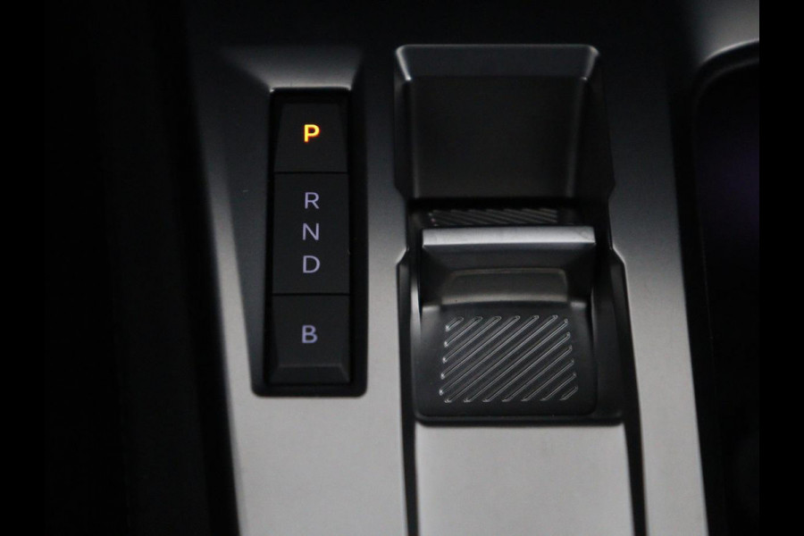 Peugeot 308 1.6 HYbrid 180 Allure Pack Business | Half leder | Adaptive cruise | Carplay | Camera | Navigatie | Side Assist | Full LED | Climate control | Parkeerhulp | PHEV | Plug In