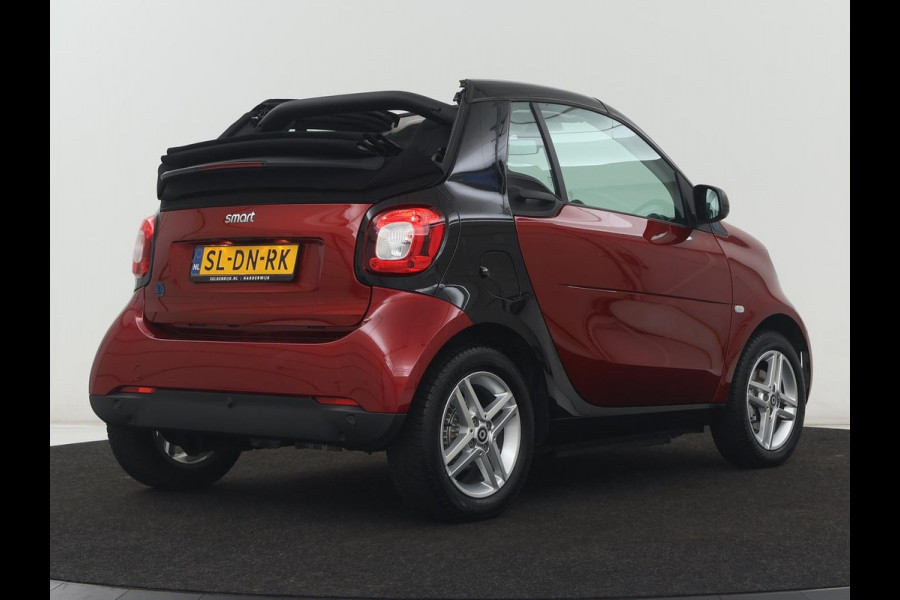 Smart Fortwo EQ Comfort 18 kWh | SOH 92,2% | Carplay | Cruise control | Climate control | Elektrisch vouwdak | Parkeerhulp | Bluetooth | Cabriolet
