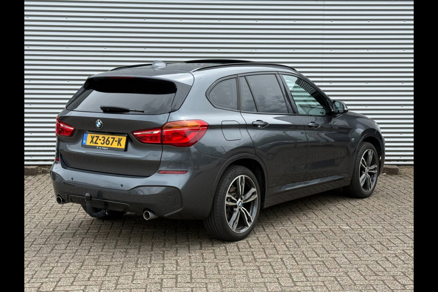 BMW X1 SDrive20i High Executive Edition / Panorama / M PAKKET / HeadUp / LEER / VOLLE AUTO