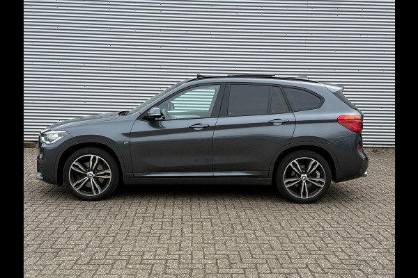 BMW X1 SDrive20i High Executive Edition / Panorama / M PAKKET / HeadUp / LEER / VOLLE AUTO