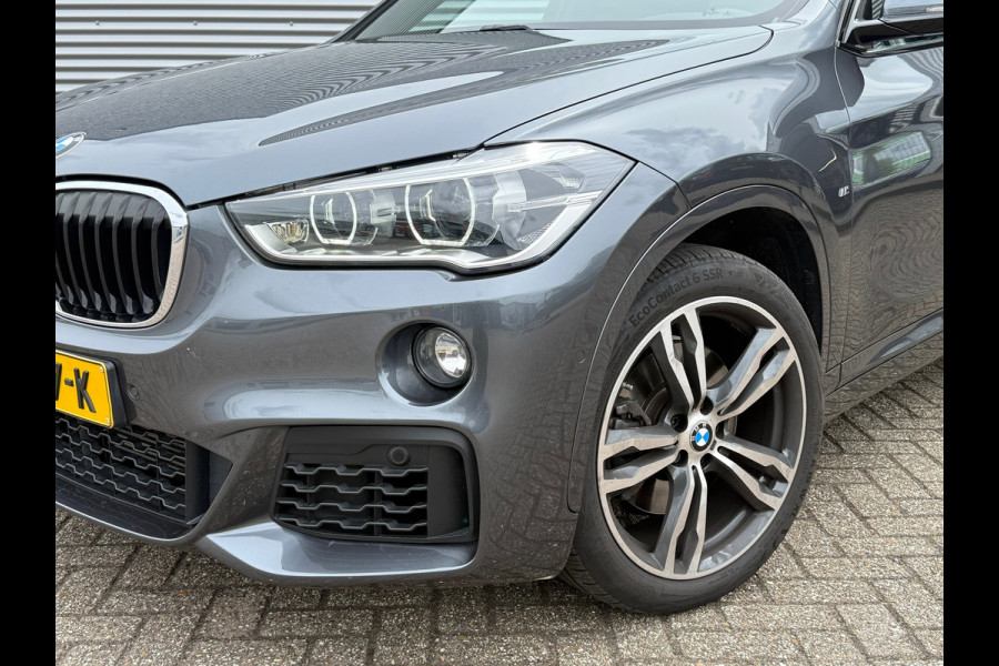 BMW X1 SDrive20i High Executive Edition / Panorama / M PAKKET / HeadUp / LEER / VOLLE AUTO