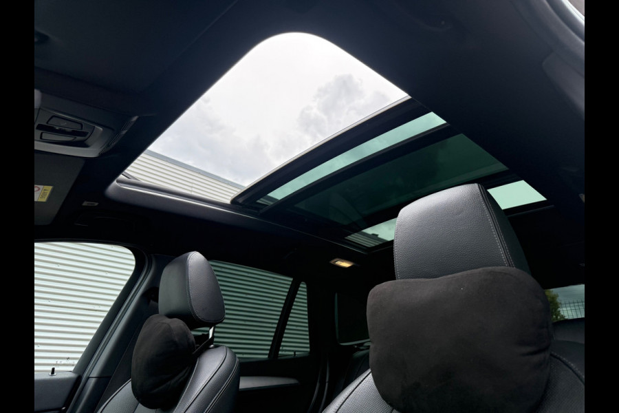 BMW X1 SDrive20i High Executive Edition / Panorama / M PAKKET / HeadUp / LEER / VOLLE AUTO