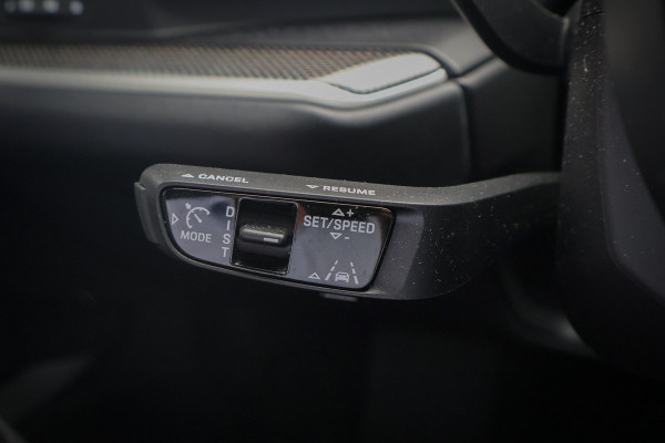 Porsche Cayenne 4.0 Turbo E-Hybrid | TECHART | ADAPTIVE CRUISE | STOELVERKOELING & VERWARMING | TREKHAAK | PASSENGER DISPLAY | HEAD UP | BURMEST STUURWIELVERWARMING | CARBON+LEDEREN DASHBOARD AFWERKING | SUÉDE HEMELBEKLEDING | ETC.