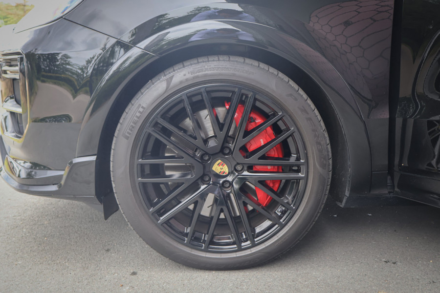 Porsche Cayenne 4.0 Turbo E-Hybrid | TECHART | ADAPTIVE CRUISE | STOELVERKOELING & VERWARMING | TREKHAAK | PASSENGER DISPLAY | HEAD UP | BURMEST STUURWIELVERWARMING | CARBON+LEDEREN DASHBOARD AFWERKING | SUÉDE HEMELBEKLEDING | ETC.