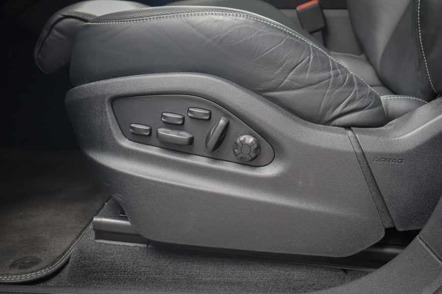 Porsche Cayenne 4.0 Turbo E-Hybrid | TECHART | ADAPTIVE CRUISE | STOELVERKOELING & VERWARMING | TREKHAAK | PASSENGER DISPLAY | HEAD UP | BURMEST STUURWIELVERWARMING | CARBON+LEDEREN DASHBOARD AFWERKING | SUÉDE HEMELBEKLEDING | ETC.
