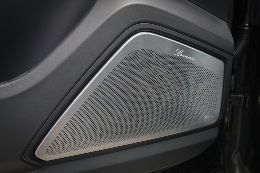 Porsche Cayenne 4.0 Turbo E-Hybrid | TECHART | ADAPTIVE CRUISE | STOELVERKOELING & VERWARMING | TREKHAAK | PASSENGER DISPLAY | HEAD UP | BURMEST STUURWIELVERWARMING | CARBON+LEDEREN DASHBOARD AFWERKING | SUÉDE HEMELBEKLEDING | ETC.