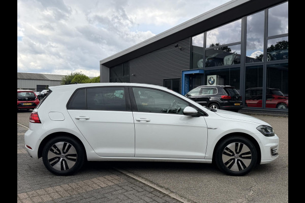 Volkswagen e-Golf E-DITION SOH 100% | DIGIT. DASHB. | STOEL, VOORRUIT VERW. | ONDERHOUD HIST. | CAMERA
