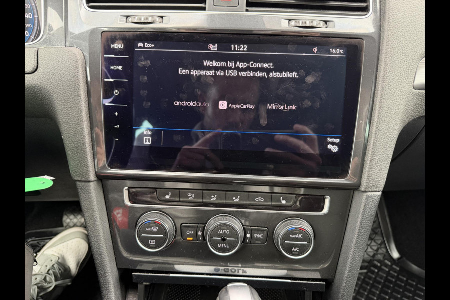 Volkswagen e-Golf E-DITION SOH 100% | DIGIT. DASHB. | STOEL, VOORRUIT VERW. | ONDERHOUD HIST. | CAMERA