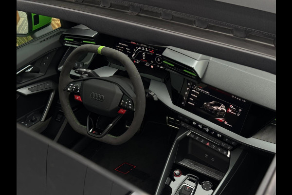 Audi A3 Sportback 2.5 TFSI RS 3 quattro | Pano | HUD | Hulk Edition | Matrix