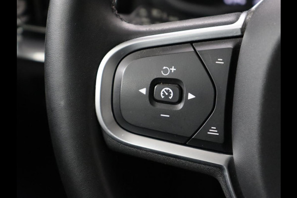 Volvo V60 2.0 B3 Momentum | Trekhaak | Stoelverwarming | Adaptive cruise | Carplay | Stuurverwarming | Full LED | Digital Cockpit | Parkeerhulp | 17'' | Bluetooth | Climate control