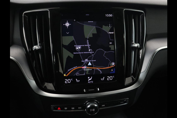 Volvo V60 2.0 B3 Momentum | Trekhaak | Stoelverwarming | Adaptive cruise | Carplay | Stuurverwarming | Full LED | Digital Cockpit | Parkeerhulp | 17'' | Bluetooth | Climate control