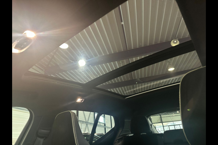 Volvo XC40 T4 Aut. Plug-in Hybrid R-Design Stoelverwarming Parkeercamera 211pk