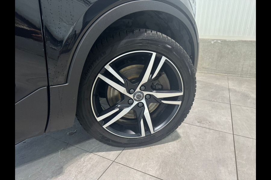 Volvo XC40 T4 Aut. Plug-in Hybrid R-Design Stoelverwarming Parkeercamera 211pk