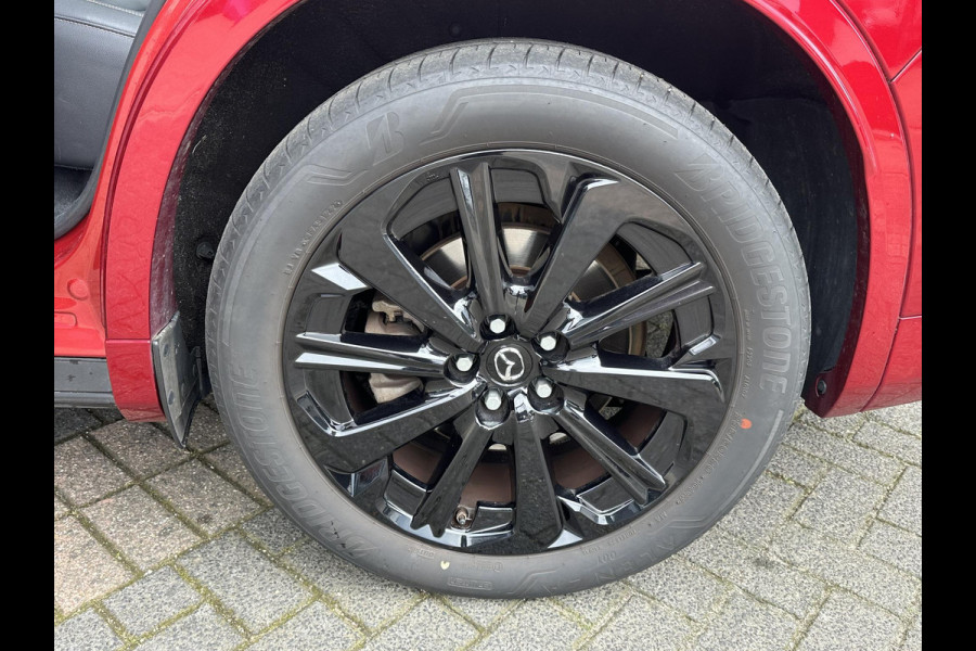 Mazda CX-60 2.5 e-SkyActiv PHEV Homura VAN: 39.900,- VOOR: 37.440,- UW WKVOORDEEL: 2.460,- | Bomvol! | PANO | STOELVERWARMING + VERKOELING | ACHTERBANK VERWARMING | STUURWIEL VERWAMRD | MEM SEATS | ADAP. CRUISE | 12 MND BOVAG GARANTIE |