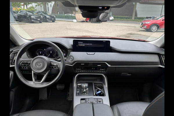 Mazda CX-60 2.5 e-SkyActiv PHEV Homura VAN: 39.900,- VOOR: 37.440,- UW WKVOORDEEL: 2.460,- | Bomvol! | PANO | STOELVERWARMING + VERKOELING | ACHTERBANK VERWARMING | STUURWIEL VERWAMRD | MEM SEATS | ADAP. CRUISE | 12 MND BOVAG GARANTIE |