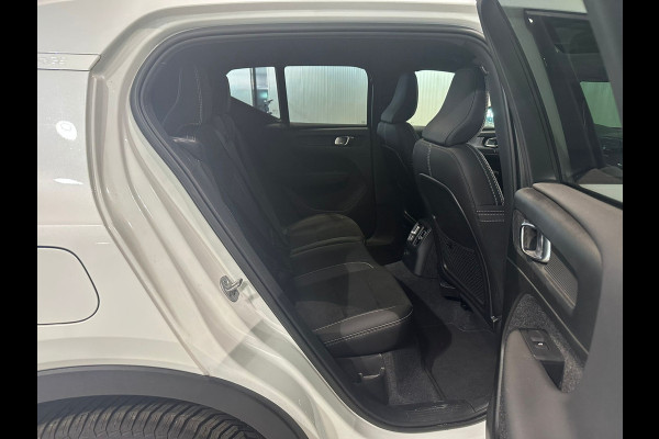 Volvo XC40 T5 Aut. Plug-in Hybrid Plus Dark ACC 360camera Stoelverwarming 262pk