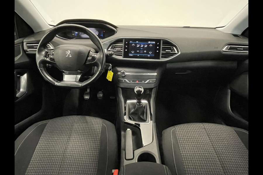 Peugeot 308 SW 1.2 PureTech Active Pack Trekhaak Navigatie Parkeersensoren achter Cruise Control Climate Control
