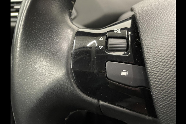 Peugeot 308 SW 1.2 PureTech Active Pack Trekhaak Navigatie Parkeersensoren achter Cruise Control Climate Control