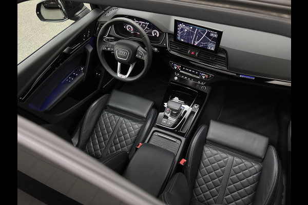 Audi Q5 Sportback 300pk TFSI e S-Line Competition | RS-Leder | Luchtvering | 360 Camera | Panorama | B&O | ACC | SQ5 Diffuser | Sfeerverlichting | Trekhaak | Stoelverwarming V+A | LED-Matrix | Keyless-Entry | Memory | Zonwering | Standkachel | Stuurverwarming | 21 inch | Black-Optic | Carplay |