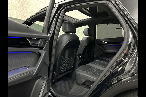 Audi Q5 Sportback 300pk TFSI e S-Line Competition | RS-Leder | Luchtvering | 360 Camera | Panorama | B&O | ACC | SQ5 Diffuser | Sfeerverlichting | Trekhaak | Stoelverwarming V+A | LED-Matrix | Keyless-Entry | Memory | Zonwering | Standkachel | Stuurverwarming | 21 inch | Black-Optic | Carplay |